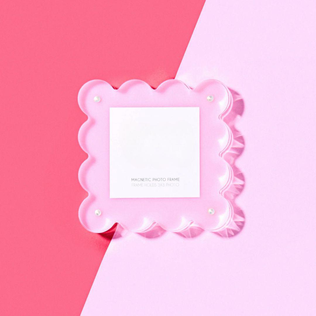 Light Pink Scalloped Mini Acrylic Picture Frame