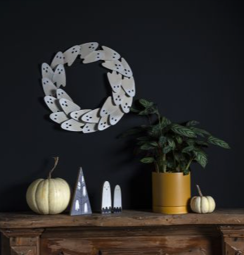 Poltergeist Ghost Wreath