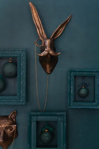 E + E Eric Hare Wall Mount